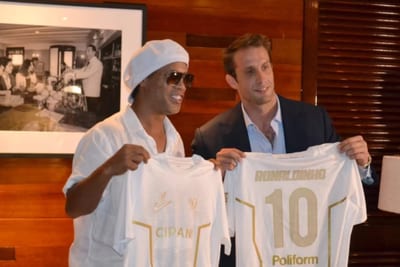 Ronaldinho vuelve al fútbol profesional a los 46 años: jugará en el Ravenna FC de Italia
