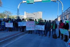 Docentes marchan contra sobrecarga laboral y falta de presupuesto