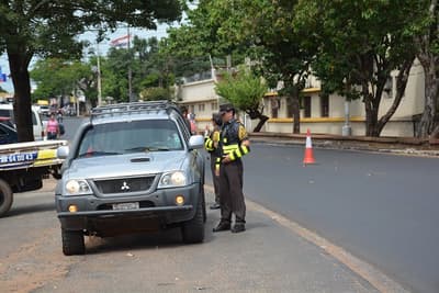 Denuncian que agentes de la Caminera solicitan test de Covid para extorsionar