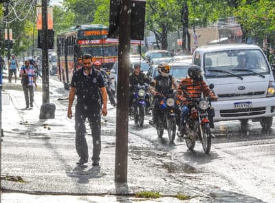 Fin de semana con ambiente caluroso, chaparrones y tormentas