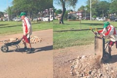 Jubilado tapa baches desde hace 20 años en Concepción con su carretilla