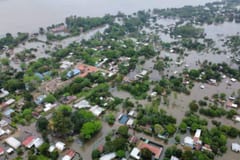 Recomiendan evacuar campamentos de Ayolas ante tormentas