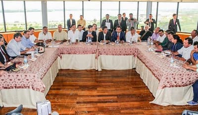 Campesinos dan a conocer pedidos ante autoridades del Gobierno