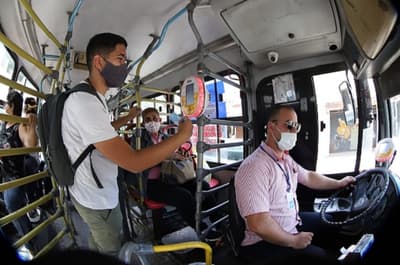 Gobierno no subirá el pasaje del transporte público “de momento”