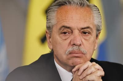 Expresidente argentino imputado por violencia de género
