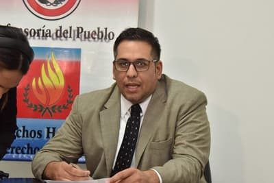 Denuncian a Defensor del Pueblo por cobro indebido de canon