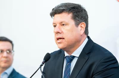 Certificación irregular de Industria y Comercio favoreció a empresa en licitaciones públicas