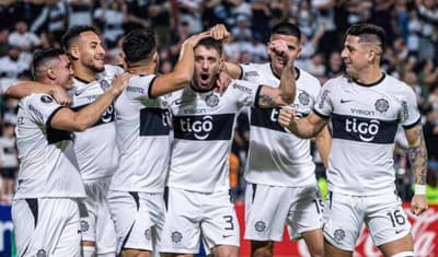 Olimpia despliega poderío y aplasta a Melgar por 4 a 1