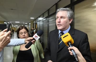 Filizzola cuestiona cambio de reglamento para elección anticipada de mesa directiva en el Senado