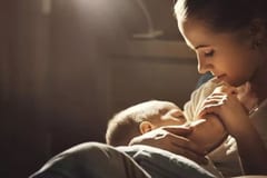 Lactancia materna: Salud pide garantizar derechos de madres