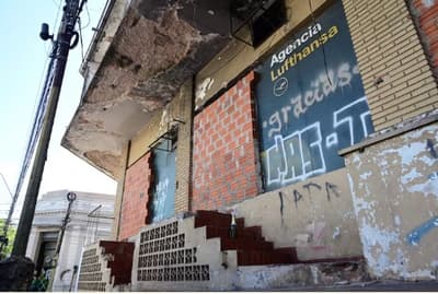 Edificio Excélsior del MEC: Consultoría revela estado crítico y recomienda su venta