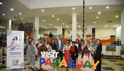 Encarnación acoge la Jornada Nacional de Botelleras y el Primer Desfile Folclórico
