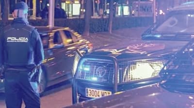 Cuatro paraguayos fueron detenidos en Madrid por abandonar a sus hijos en un auto para ir a una discoteca
