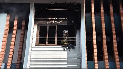 Rescates, tensión y alivio: así se vivió el incendio en el microcentro de Asunción