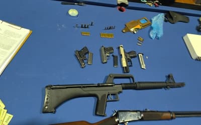 Allanamiento revela arsenal ilegal tras denuncias vecinales