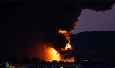 Estados Unidos: motor de avión se desprende antes del despegue; deja 12 muertos