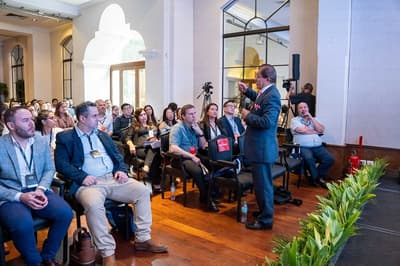 Jornada científica fortalece respuesta a emergencias obstétricas