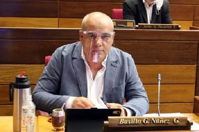 Diputado plantea trasladar a pacientes graves por Covid-19 al exterior