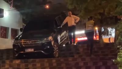 Exsenador Monges protagoniza insólito accidente vehicular