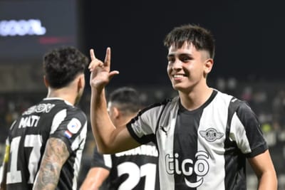 Libertad festejó sus 121 años con triunfo ante Recoleta