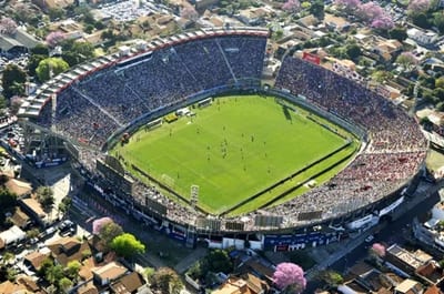 Calidad de aire empeorará durante partido de Paraguay, según neumólogo