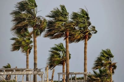 Pronostican un sábado de hasta 33 °C y fuertes vientos