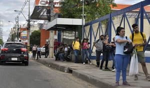 Pasajeros denuncian regulada en Asunción