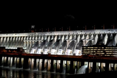 Itaipú apagará por un año su iluminación monumental