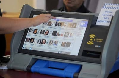 TSJE suspende nuevamente licitación de máquinas de votación por sospechas de direccionamiento