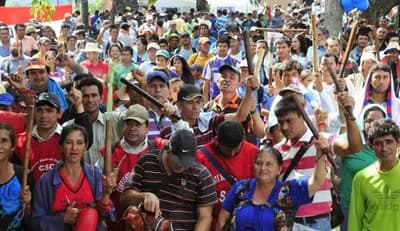 Labriegos llegaron a la capital