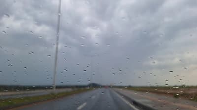 Lunes con lluvias dispersas y clima fresco a cálido