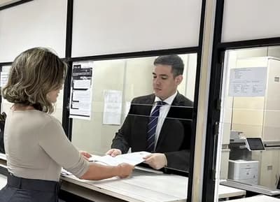 Abogada pide amparo constitucional para desbloquear redes de parlamentarios