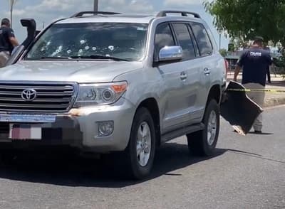 ¡Balacera en la Costanera! Camioneta recibe disparos tras persecución