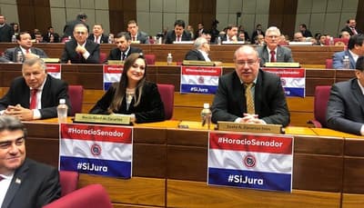Diputados colorados insisten en juramento de Cartes