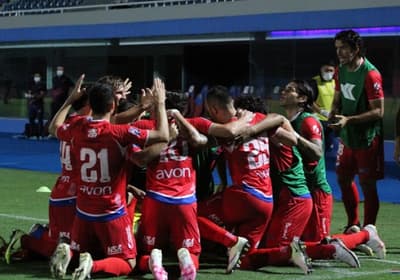 Nacional triunfa ante Libertad en la Nueva Olla