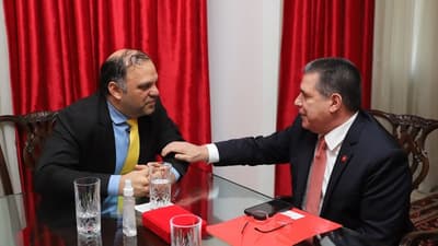 El ocaso de la disidencia colorada: Varela se rinde ante el imperio cartista