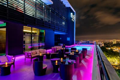 Hotel arranca temporada con renovado bar en su terraza