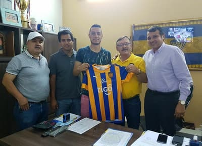Medina es el primer refuerzo de Luqueño