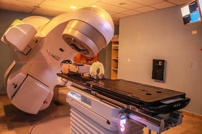 Habilitan nuevo equipo de radioterapia en el Instituto del Cáncer