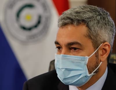 Abdo Benítez pide identificar a responsables del atentado en el Anfiteatro