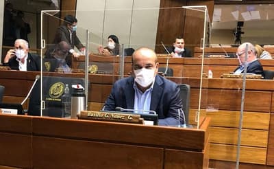 Diputado gasta G. 3 millones en “cabina” para protegerse del coronavirus