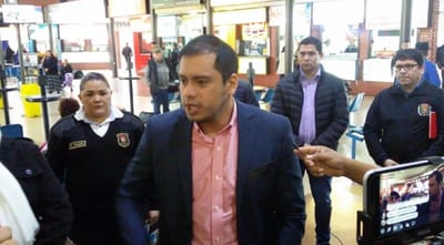 Prieto acusa sobrefacturación en compra de pupitres por Itaipú