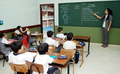Trasladan asueto por el Día del Maestro al viernes 28 de abril