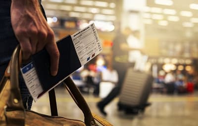 Emigración masiva en Paraguay: Las cifras detrás del 'saldo migratorio negativo'