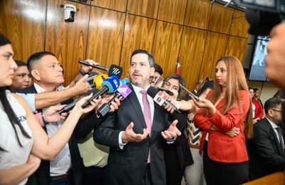 Latorre vincula sanción a Cartes con ideología, según declaraciones