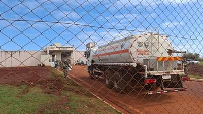 Denuncia por falta de agua potable y riesgo de motín en el penal de Minga Guazú