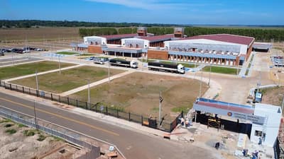Protestas contra vertido de residuos hospitalarios en río Tebicuary