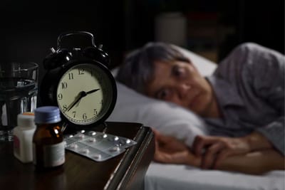 Despertarse a las 3 de la madrugada: por qué ocurre y cómo mejorar el sueño