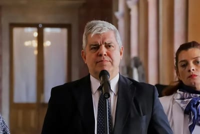 Interior anuncia tobilleras y descentralización de documentos