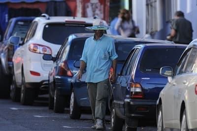 Cuidacoches serán controlados